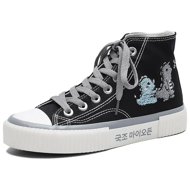 Free printing embroidery patterns to customize fashion canvas shoes student cartoon casual shoes.