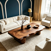 Table basse moderne en bois massif à bord naturel, table irrégulière artistique et écologique pour la maison