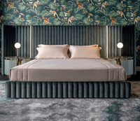 Lit King Size Moderne de Luxe en Velours Premium avec Tête de Lit Lumineuse, Ensemble de Meubles de Chambre pour Projet de Villa