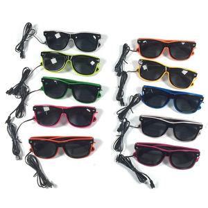 <span class=keywords><strong>Gafas</strong></span> con luz LED, <span class=keywords><strong>gafas</strong></span> luminosas <span class=keywords><strong>de</strong></span> neón para adultos, <span class=keywords><strong>gafas</strong></span> <span class=keywords><strong>de</strong></span> Cosplay Rave para Bar, fiesta <span class=keywords><strong>de</strong></span> cumpleaños, DJ, accesorios para el escenario - Product Image 1