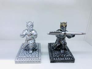 Portapenne Cavaliere Teschio con Penna, Accessorio da Scrivania Personalizzato, Supporto per Penne, <span class=keywords><strong>Miglior</strong></span> Regalo, Decorazione per Scrivania - Product Image 5