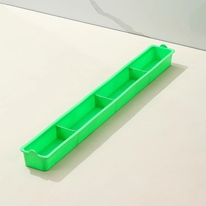 Mangeoire pour poulets, mangeoire en plastique vert de 1 mètre de long pour poulets, pigeons et oiseaux - Product Image 4