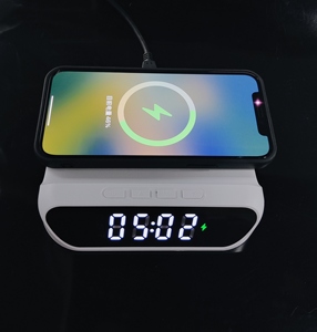 2025 sạc thông minh W40 đa chức năng bàn tổ chức Trạm Sạc không dây, đồng hồ báo thức và bàn tổ chức trong một - Product Image 6