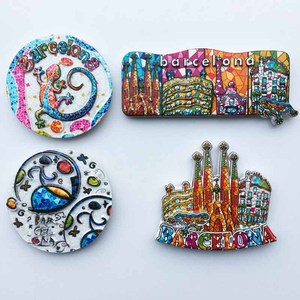 Decoración conmemorativa <span class=keywords><strong>de</strong></span> turismo personalizado <span class=keywords><strong>de</strong></span> <span class=keywords><strong>Barcelona</strong></span>-Imanes <span class=keywords><strong>de</strong></span> nevera magnéticos pintados con resina <span class=keywords><strong>de</strong></span> Sagrada Familia - Product Image 1