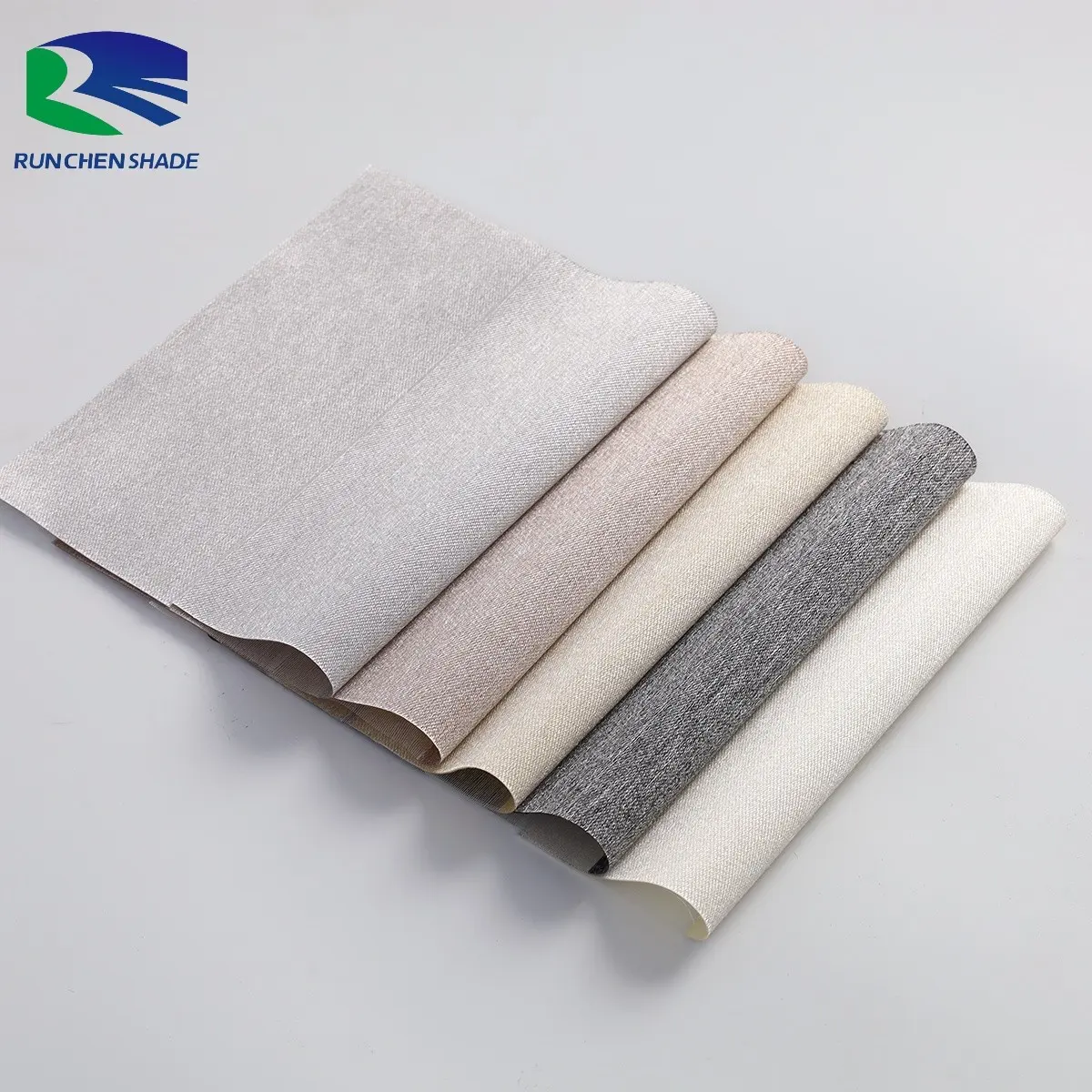 Approvisionnement d'usine RunChen Dimout 100% Polyester zèbre aveugle tissu pour store enrouleur
