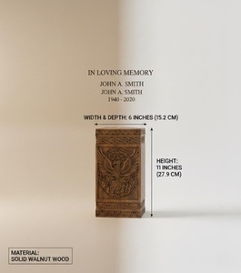 Compre una urna de cremación de madera tallada a mano con motivos florales, un recipiente decorativo para cenizas humanas, de exportadores. - Product Image 4