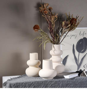 Jarrón de cerámica estilo INS de alto valor arreglo floral <span class=keywords><strong>Simple</strong></span> florero modelo habitación mesa de comedor decoración del hogar adornos - Product Image 2