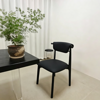 Chaise de salle à manger moderne minimaliste, imperméable et stable, avec dossier incurvé, structure en bois et revêtement en cuir microfibre pour la maison, le bureau et l'hôtel