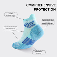 Chaussettes de sport respirantes et antidérapantes en Spandex/Coton avec logo personnalisé pour hommes – Idéales pour le basketball, le badminton, la course à pied et l'été