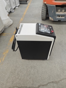Macchina <span class=keywords><strong>Laser</strong></span> a Fibra Pulsata Multifunzione Portatile per Rimozione <span class=keywords><strong>Ruggine</strong></span> 100w 200w 300w 500w per Legno Metallo Pietra - Product Image 4