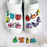 HY Vente en gros Breloques personnalisées en PVC Smiling Critters pour sabots, accessoires décoratifs pour pantoufles, cadeaux pour chaussures d'enfants