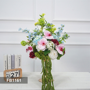 DKB Factory Wholesale Handmade Silk Artificial Wedding <b>Flower</b> Arrangement Green White <b>Flower</b> Ball Centerpieces - Product Image 3