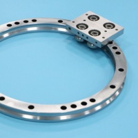 Rails de guidage linéaires en acier à roulements étanches à la poussière, lignes de convoyeurs circulaires à vitesse réglable de haute précision pour lentilles optiques