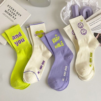 Chaussettes de sport mi-mollet vert fluorescent tendance pour femmes, idéales pour le quotidien – Vente en gros