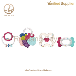 Ensemble de jouets de dentition pour nouveau-né en <span class=keywords><strong>silicone</strong></span> souple d'approvisionnement d'usine <span class=keywords><strong>hochet</strong></span> personnalisé pour bébé avec cloches hochets pour bébé jouets pour bébé autres - Product Image 4