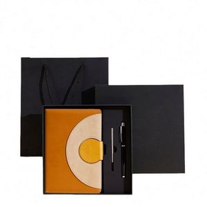 Agenda de Negocios A5 2025 Personalizada, Creativa, de Cuero PU, con Tapa Dura, Impresión Tipográfica, Cierre Magnético Portátil - Product Image 1