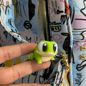 Portachiavi Luminoso a Forma di Rana Cartoon Stampato in 3D - Riutilizzabile ed Ecologico - Product Image 3