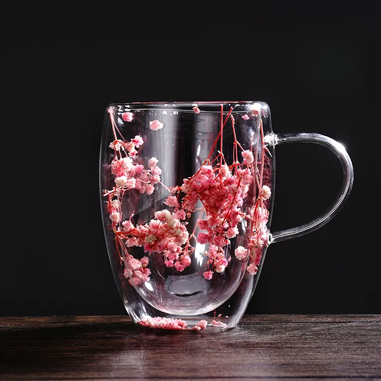 แก้วกาแฟผนังสองชั้นลายดอกไม้แห้งสุดสร้างสรรค์แก้วบอโรซิลิเกตทรงสูงแก้วกาแฟ