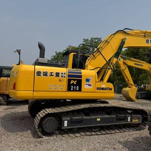 รถขุดไฮดรอลิกแบบตีนตะขาบ Komatsu PC210-8 ขนาด 21 ตัน รถขุดมือสอง Komatsu ของแท้ ชั่วโมงการใช้งานต่ำ รถขุดสำหรับงานวิศวกรรม ขาย - Product Image 3