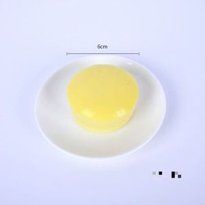 ของเล่นบีบคลายเครียดรูปขนมปังเหนียวนุ่ม ขนาดเล็ก สีมาการอง รูปทรงเค้กสมจริง บรรจุภัณฑ์แบบซองเดี่ยว - Product Image 4