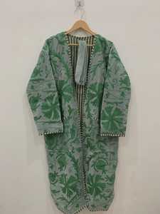 Chaqueta de terciopelo Suzani hecha a mano para mujer, abrigo bohemio bordado a mano, túnica larga floral uzbeca, moda boutique - Product Image 6