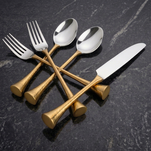 Ensemble de couverts en acier inoxydable doré à deux tons avec manche plaqué or PVD, parfait pour les mariages, les fêtes et les restaurants - Product Image 1