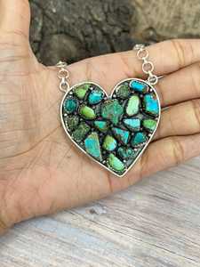 Collar de Corazón con Múltiples Piedras de Plata de Ley Hecho a Mano, Joyería Artesanal de Nizhoni, Regalo para Ella - Product Image 3