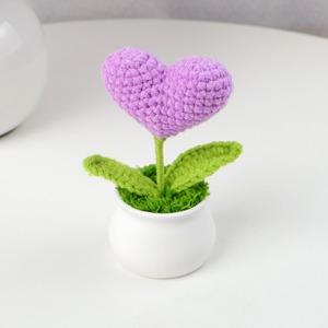 Vente en gros usine – Fleur en forme de cœur d'amour au crochet faite à la main dans un pot, support tricoté – Décoration de bureau mignonne, cadeau pour professeur, ami - Product Image 6