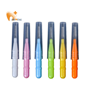 Outil de nettoyage dentaire pour appareils orthodontiques, fil dentaire et cure-dents, brosses interdentaires pour des soins bucco-<span class=keywords><strong>dentaires</strong></span> efficaces - Product Image 1