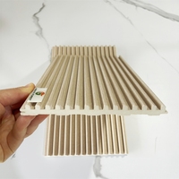 Panneau mural WPC de style moderne Panneau intérieur décoratif en fibre de bambou cannelé 3D Solution de conception graphique étanche à l'humidité
