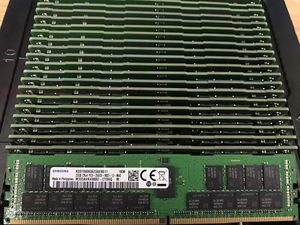 ذاكرة سامسونج <span class=keywords><strong>DDR4</strong></span> سعة 32 جيجابايت مسجلة للخوادم 2133P REC ECC وحدة ذاكرة للاستخدام في الخوادم - Product Image 2