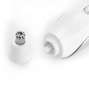 Kemei KM-6670 5 en 1 Nez Cheveux Tondeuse Hommes Oreille Nez Tondeuse Enlèvement Tondeuse Électrique Barbe Épilateur Nez Trimer Coupe De Cheveux - Product Image 4