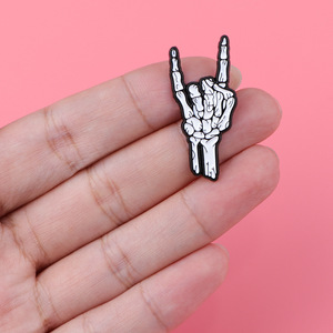 Trâm cài hình đầu lâu, hình ngón tay, biểu tượng nhạc rock, biểu tượng cử chỉ tay, phù hiệu cài áo, trâm cài hình lòng bàn tay, phụ kiện trang trí quần áo, ba lô - Product Image 2