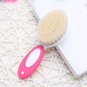 Cepillo para el Cabello de Bebé con Cerdas Suaves de Pelo de Cabra - Ideal para la Caspa del Recién Nacido - Para Recién Nacidos y Niños Pequeños - Product Image 2