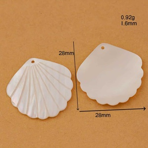 Pendientes Colgantes de Concha Natural de 34mm con Diseño de Pez Hueco Blanco, para Fabricación de Joyería, Venta al por Mayor - Product Image 4