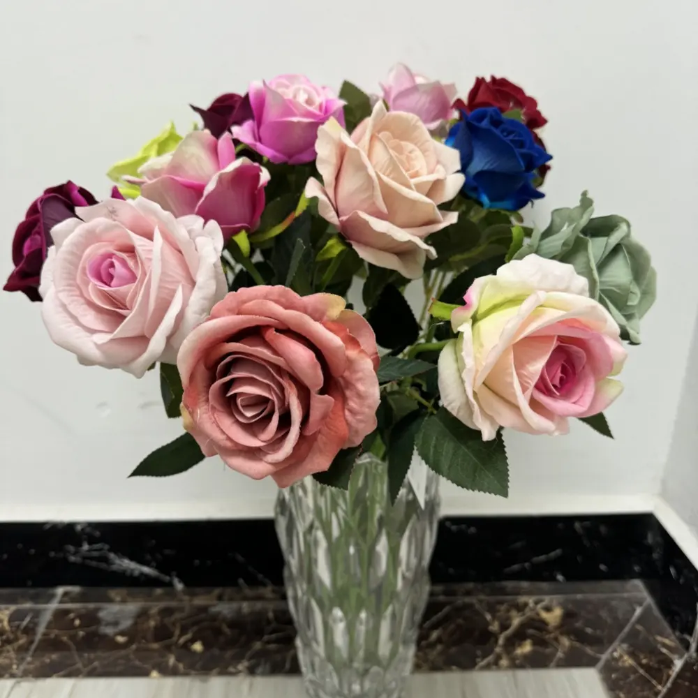 M150 St Valentines Gift Flores Kunstmatige Kunstmatige Bloem Materiaal Fluwelen Rose Bloemen Plastic Rozen Zijde Kunstbloemen