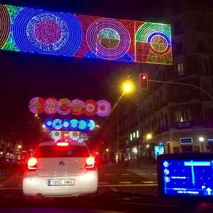 Décoration lumineuse LED 2D de grande envergure pour les fêtes, indice de protection IP65, pour une utilisation en extérieur lors des festivals de Noël dans les centres-villes et les jardins - Product Image 1