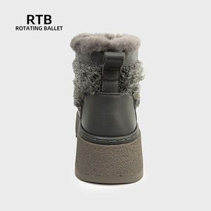 Cómodas botas de nieve de lana gruesa con suelas de goma antideslizantes Botas de senderismo al aire libre de invierno de piel de vaca impermeables Botas de piel - Product Image 4