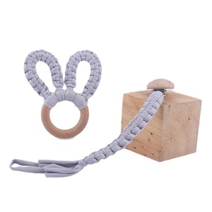 Mordedor de madera de haya trenzado a mano para bebé, cadena para chupete, 0-12 meses, sin BPA, mango de madera de color sólido - Product Image 5