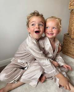 2025 Crianças Natal Mamãe e Eu Família Combinando Impressão De Luxo Bonito Pijamas Pijamas Pijamas Pijamas Conjunto para Mulheres Da Família - Product Image 1