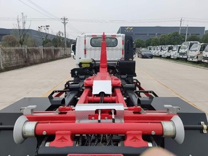 Camión de Basura SAIC 4x2 Nuevo con Brazo Hidráulico Confiable, Bomba de Motor, Diésel Euro 6, Transmisión Manual - Product Image 6