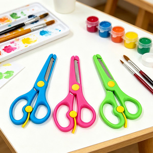 กรรไกรนิรภัยสำหรับเด็ก DIY, กรรไกรตัดกระดาษ, กรรไกรงานฝีมือสำหรับนักเรียนแบบพลาสติกยืดหยุ่นป้องกันการหนีบ - Product Image 1
