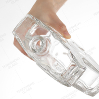 Bouteille en verre transparente en forme de K de 750 ml, conçue sur mesure pour whisky et vodka, avec bouchon en caoutchouc et capuchon en cristal mat, estampage à chaud