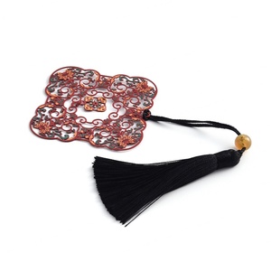 Marcapáginas de Metal con Diseño Floral Esmaltado en Rojo y Negro, Estilo Asiático Primaveral, Recuerdo de Museos y Lugares Turísticos - Product Image 3