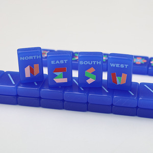 Tuiles de Mahjong américaines en acrylique bleues modernes de luxe, monocouche, portables, gravées au laser, colorées aux UV - Product Image 1