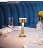 LED-Tischlampe Modern mit Touch-Fernbedienung, Dimmbar, 3 Farben, Wiederaufladbar, Umweltfreundlich, für Esszimmer und Schreibtisch, Nachtlicht