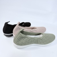 Chaussures plates à enfiler en maille respirante avec col à volants ondulés, semelle légère et souple, pour la marche quotidienne, baskets décontractées pour femmes