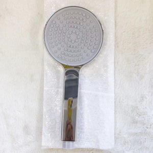 Pommeau de douche massant rond portable et durable KDSC-0081 avec finition plaquée - Product Image 3