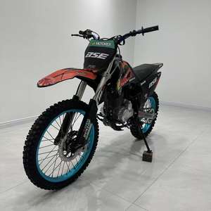 Moto tout-terrain d'<span class=keywords><strong>occasion</strong></span> 250cc, construction robuste, maniabilité fluide, prix abordable - Product Image 2