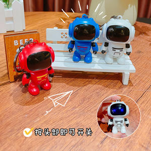 Lilangda creativo dibujos animados pareja bolsa accesorios coche llave colgante regalos venta al por mayor Robot astronauta llavero - Product Image 6